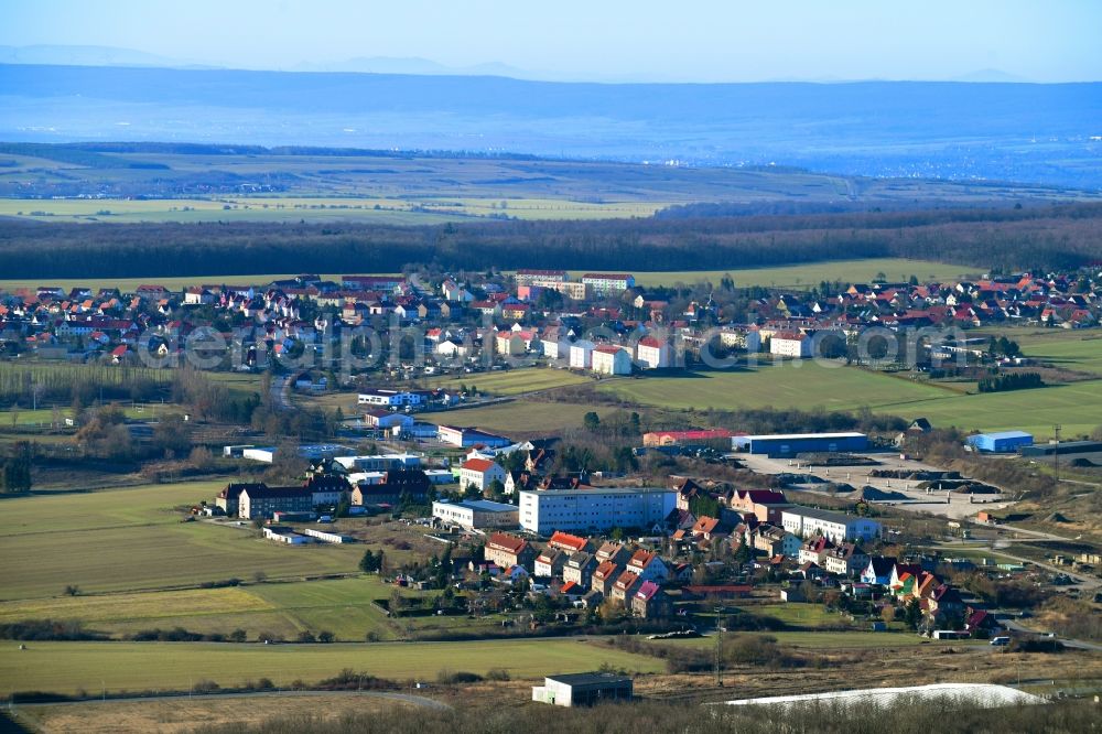 Aerial photograph Menteroda - Village view on the edge of agricultural fields and land in Menteroda in the state Thuringia, Germany