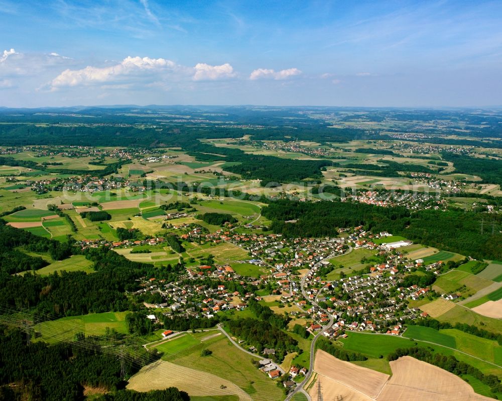 Niederhof from the bird's eye view: Village view on the edge of agricultural fields and land in Niederhof in the state Baden-Wuerttemberg, Germany