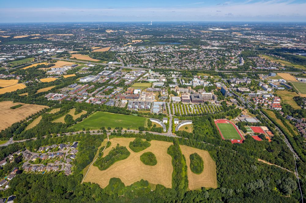 Dortmund from the bird's eye view: Village view on the edge of agricultural fields and land on Meitherweg in the district Barop in Dortmund in the state North Rhine-Westphalia, Germany