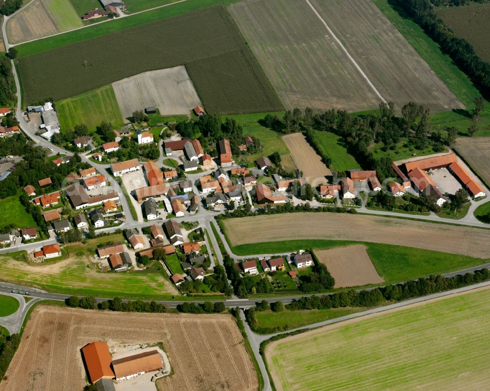Aerial photograph Atting - Village view on the edge of agricultural fields and land in the district Rinkam in Atting in the state Bavaria, Germany