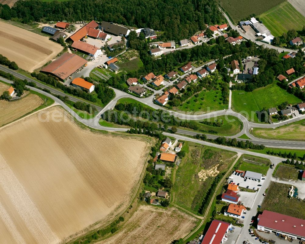 Atting from the bird's eye view: Village view on the edge of agricultural fields and land in the district Rinkam in Atting in the state Bavaria, Germany