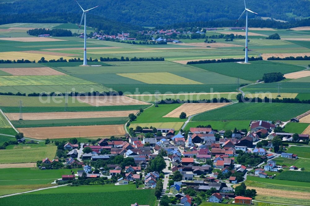 Aerial photograph Raitenbuch - Village view on the edge of agricultural fields and land in Raitenbuch in the state Bavaria, Germany
