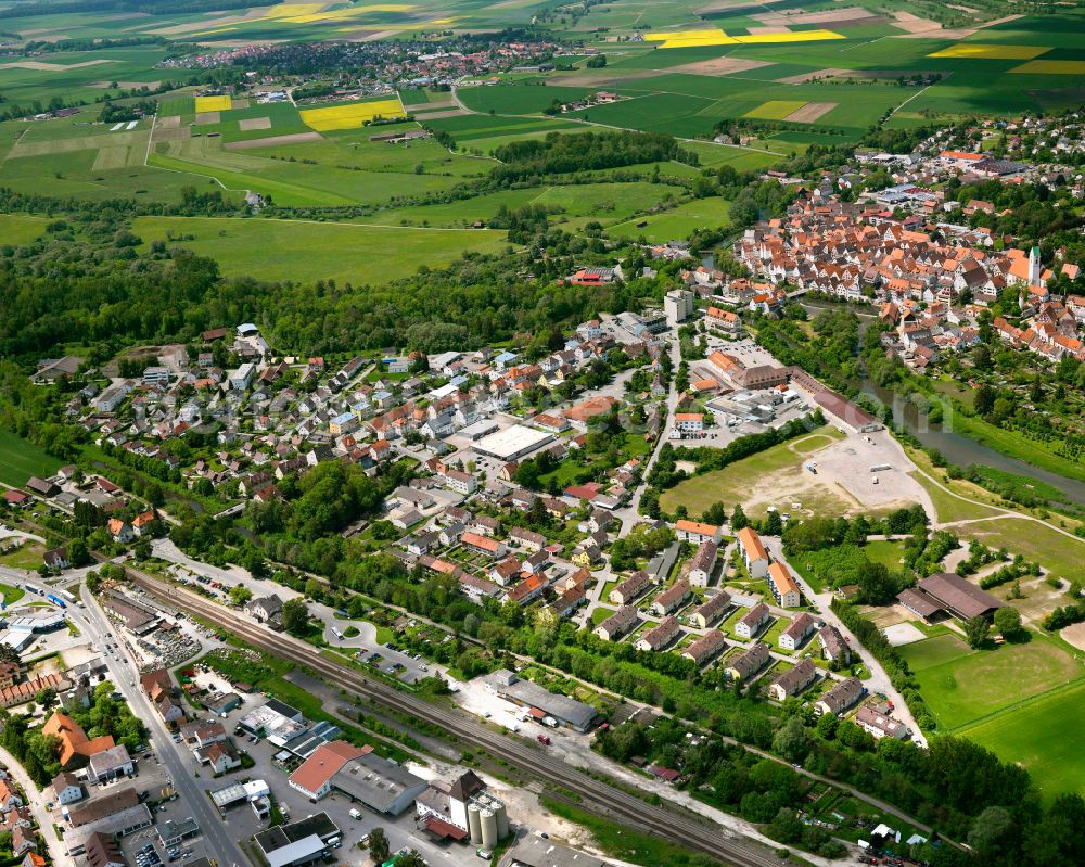 Riedlingen from the bird's eye view: Village view on the edge of agricultural fields and land in Riedlingen in the state Baden-Wuerttemberg, Germany