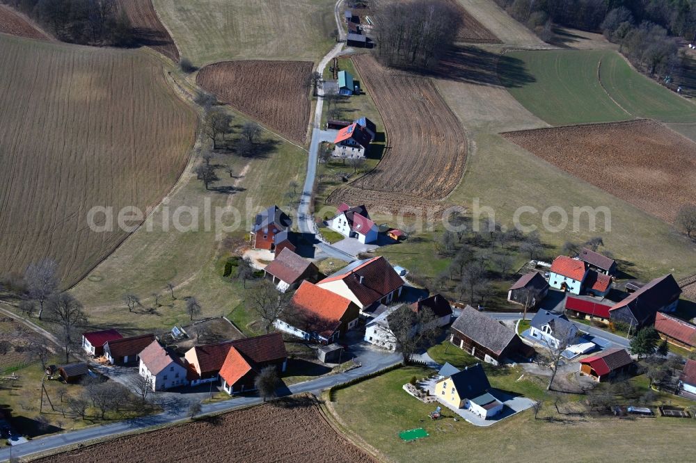 Aerial photograph Zauppenberg - Village view on the edge of agricultural fields and land in Zauppenberg in the state Bavaria, Germany