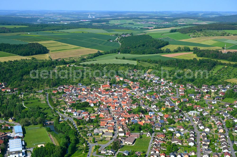 Aerial photograph Reicholzheim - Town View of the streets and houses of the residential areas in Reicholzheim in the state Baden-Wuerttemberg, Germany