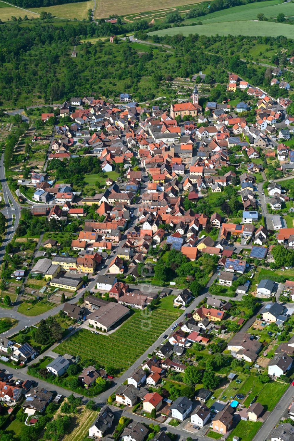 Aerial image Reicholzheim - Town View of the streets and houses of the residential areas in Reicholzheim in the state Baden-Wuerttemberg, Germany