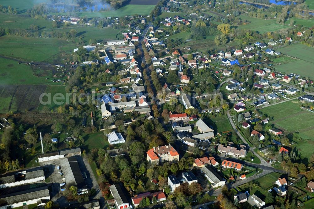 Aerial photograph Roskow - Town View of the streets and houses of the residential areas in Roskow in the state Brandenburg, Germany