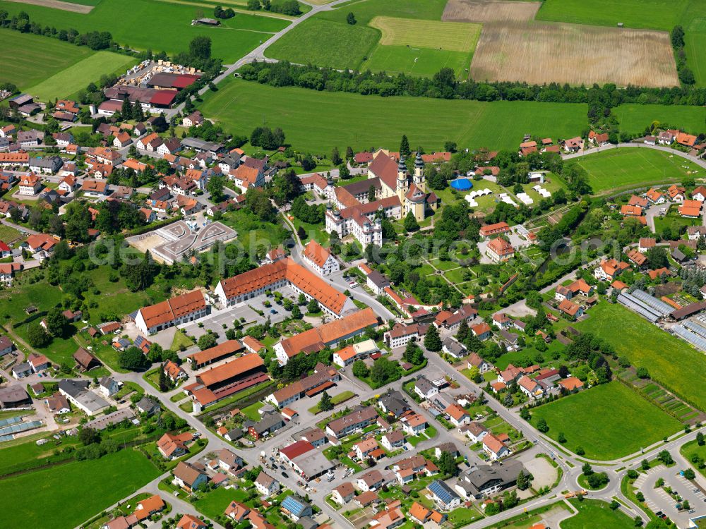 Rot an der Rot from the bird's eye view: Town View of the streets and houses of the residential areas in Rot an der Rot in the state Baden-Wuerttemberg, Germany