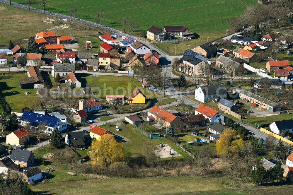 Schünow from the bird's eye view: Town View of the streets and houses of the residential areas in Schuenow in the state Brandenburg, Germany