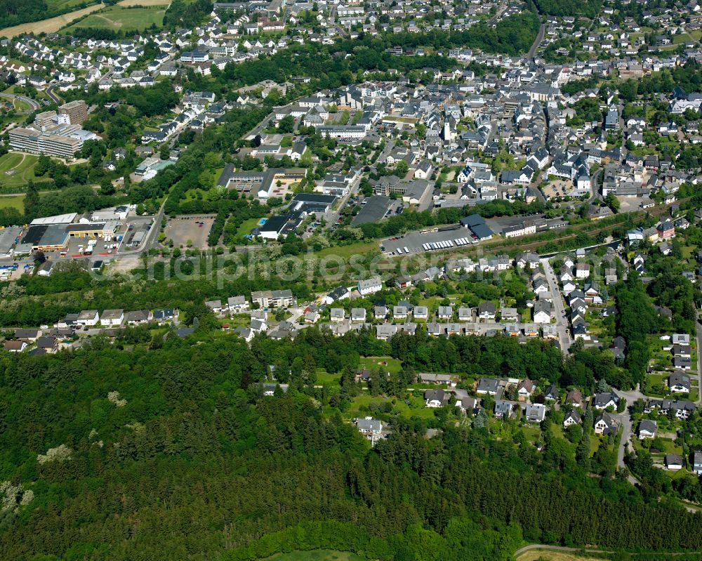 Aerial image Simmern (Hunsrück) - Town View of the streets and houses of the residential areas in Simmern (Hunsrück) in the state Rhineland-Palatinate, Germany