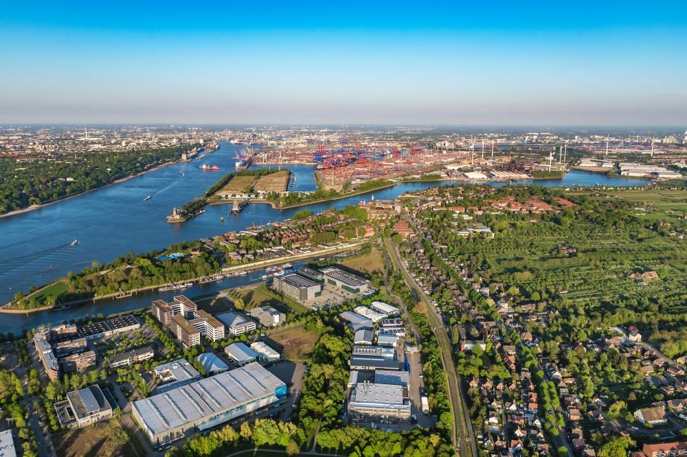 Hamburg from the bird's eye view: Town View of the streets and houses of the residential areas in the city district Finkenwerder by the river- side of Elbe in Hamburg in Germany