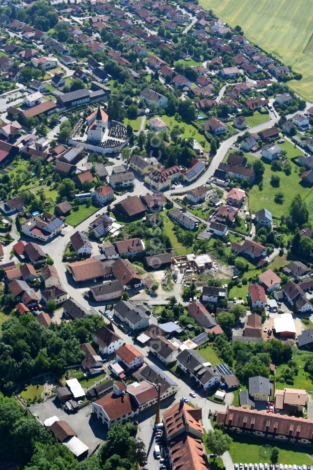 Steinach from the bird's eye view: Town View of the streets and houses of the residential areas in Steinach in the state Bavaria, Germany