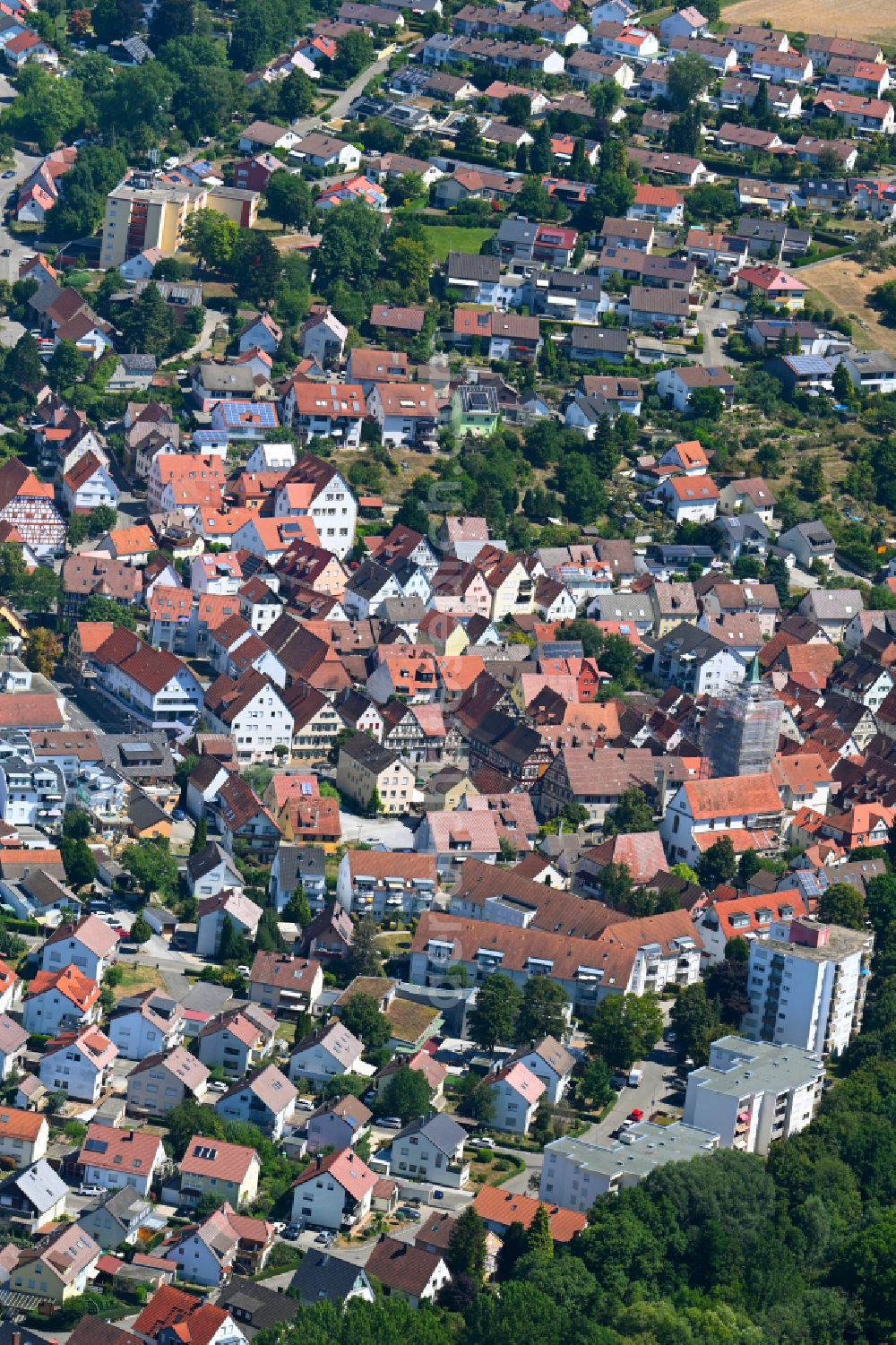 Aerial photograph Steinheim an der Murr - Town View of the streets and houses of the residential areas in the district Hoepfigheim in Steinheim an der Murr in the state Baden-Wuerttemberg, Germany