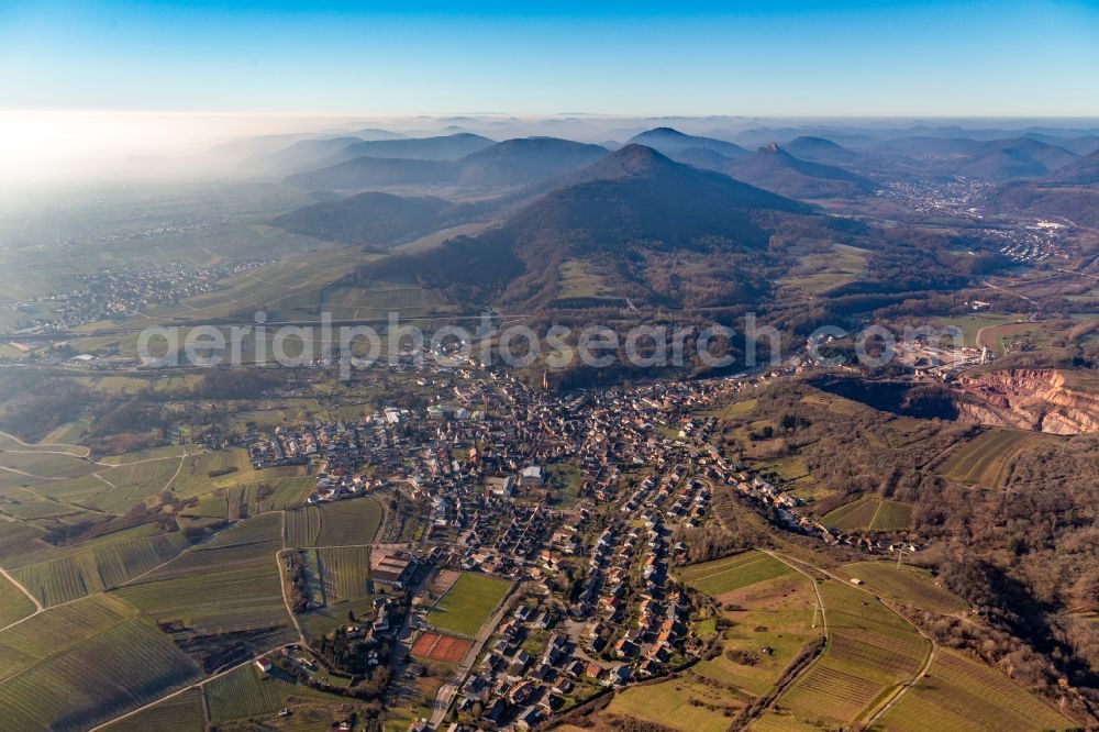 Albersweiler from above - Location view of the streets and houses of residential areas in the Queich valley landscape surrounded by mountains in Albersweiler in the state Rhineland-Palatinate, Germany