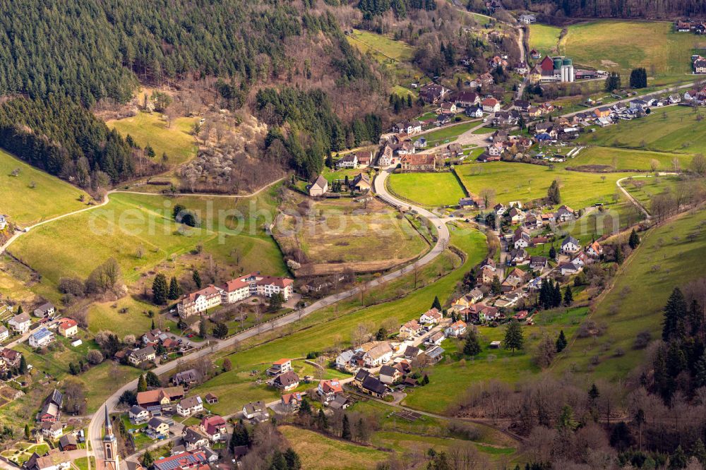 Aerial photograph Ettenheimmünster - Location view of the streets and houses of residential areas in the valley landscape surrounded by mountains in Ettenheimmuenster in the state Baden-Wuerttemberg, Germany