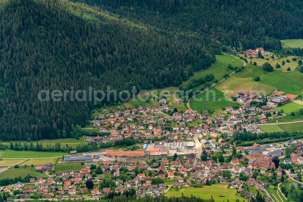 Klosterreichenbach from the bird's eye view: Location view of the streets and houses of residential areas in the valley landscape surrounded by mountains in Klosterreichenbach in the state Baden-Wuerttemberg, Germany