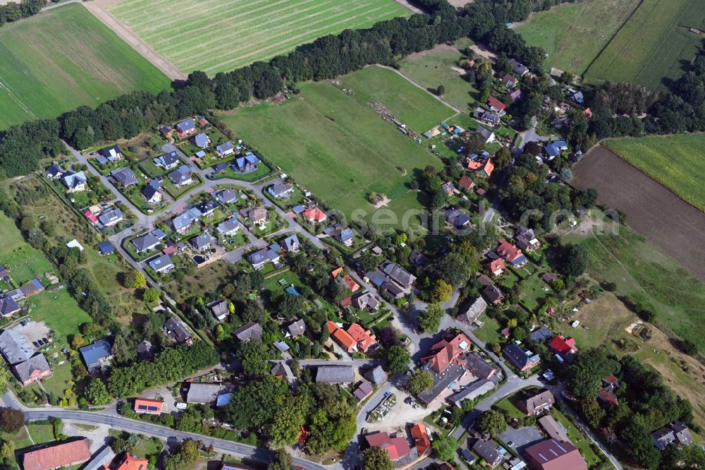 Tangendorf from the bird's eye view: Town View of the streets and houses of the residential areas in Tangendorf in the state Lower Saxony, Germany