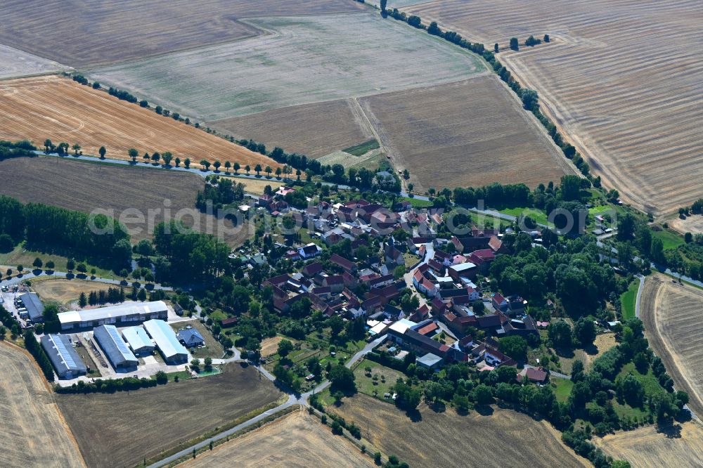 Teutleben from the bird's eye view: Town View of the streets and houses of the residential areas in Teutleben in the state Thuringia, Germany