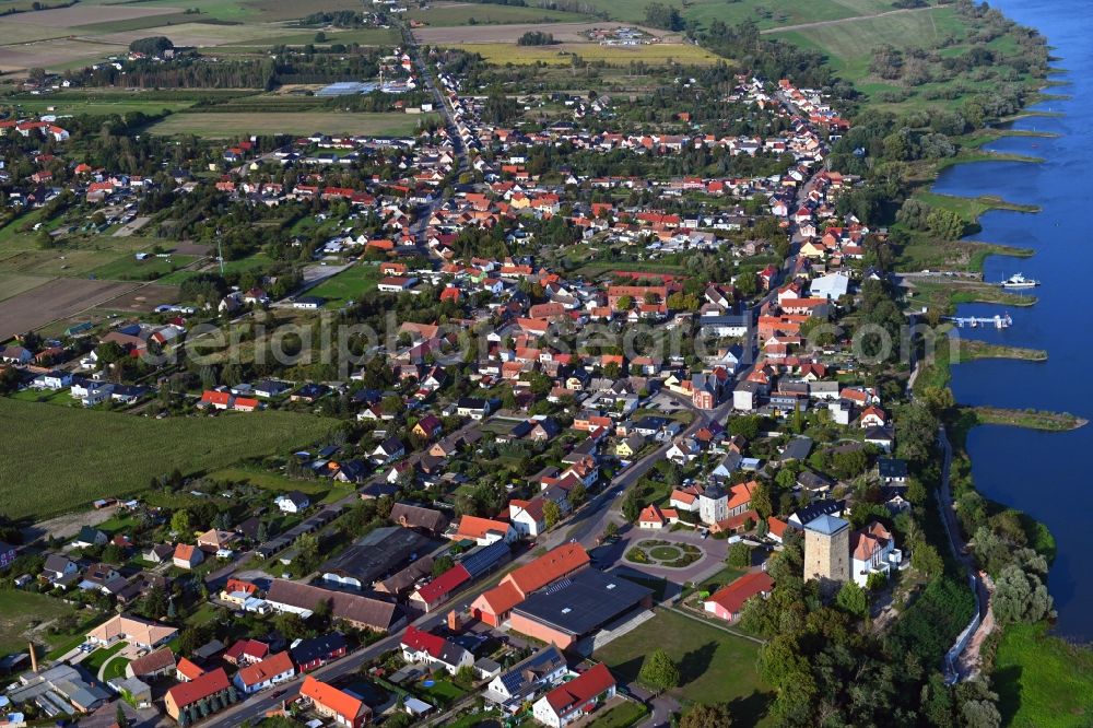 Aerial photograph Rogätz - Town view on the banks of the Elbe - river course in Rogaetz in the state Saxony-Anhalt, Germany