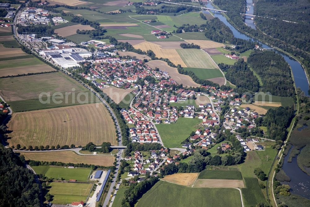 Aerial image Weixerau - Local view with streets and houses on the bank area of a??a??the Mittlere-Isar Canal and the Isar river course in Weixerau in the state Bavaria, Germany