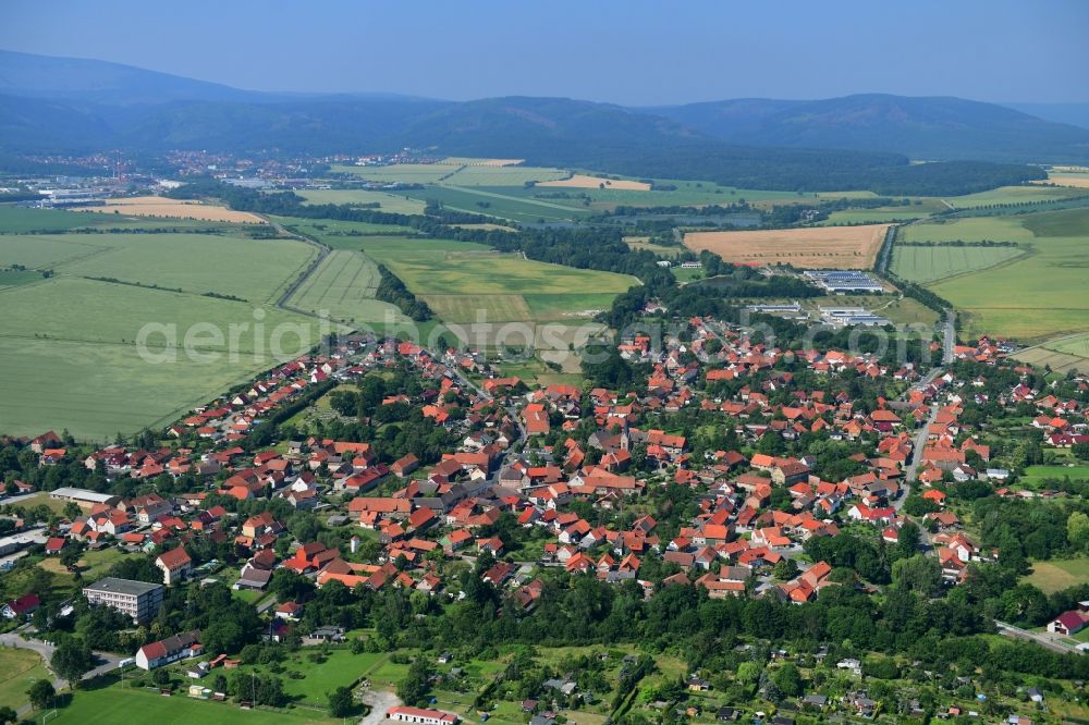 Aerial image Veckenstedt - Town View of the streets and houses of the residential areas in Veckenstedt in the state Saxony-Anhalt, Germany