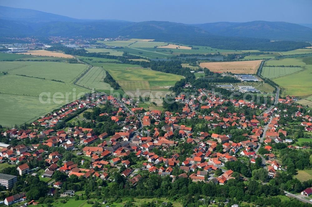 Aerial photograph Veckenstedt - Town View of the streets and houses of the residential areas in Veckenstedt in the state Saxony-Anhalt, Germany