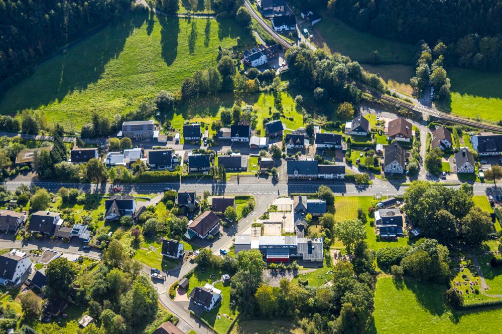 Vormwald from the bird's eye view: Town View of the streets and houses of the residential areas on street Siebelnhofer Strasse in Vormwald in the state North Rhine-Westphalia, Germany