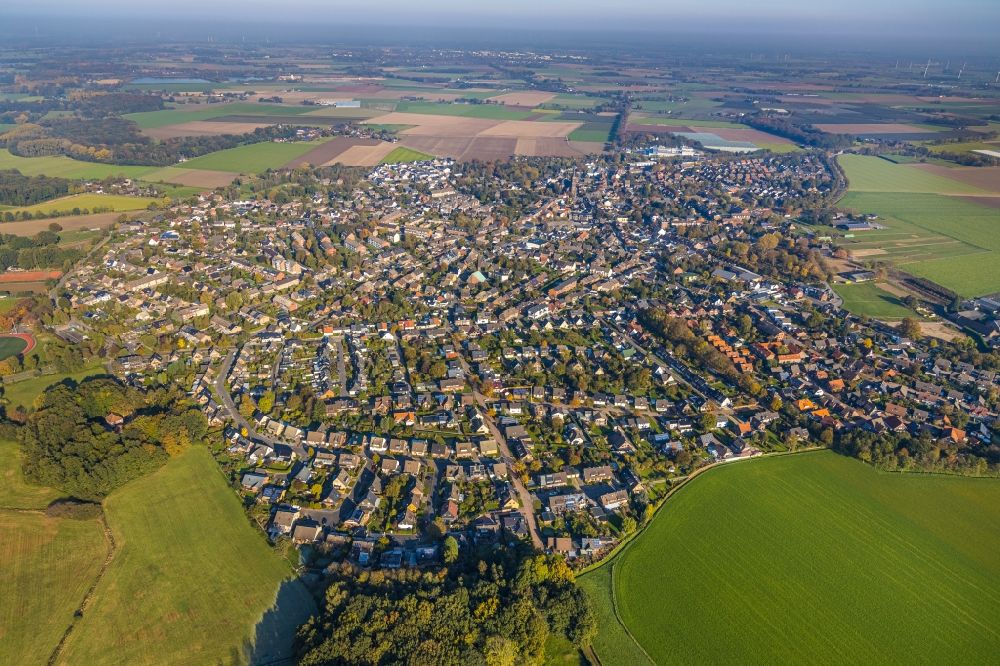 Vorst from the bird's eye view: Town View of the streets and houses of the residential areas in Vorst in the state North Rhine-Westphalia, Germany