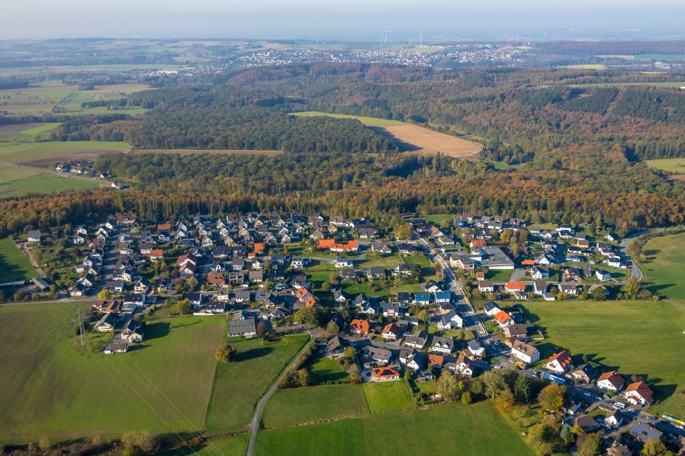 Voßwinkel from the bird's eye view: Town View of the streets and houses of the residential areas in Vosswinkel in the state North Rhine-Westphalia, Germany