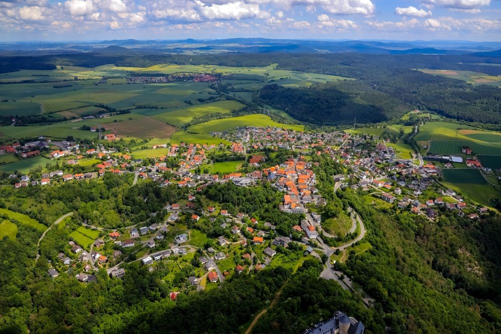Aerial photograph Waldeck - Town View of the streets and houses of the residential areas in Waldeck in the state Hesse, Germany