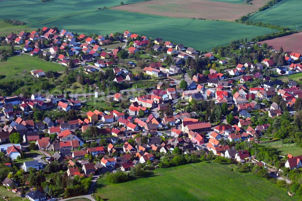 Wettelrode from the bird's eye view: Town View of the streets and houses of the residential areas in Wettelrode in the state Saxony-Anhalt, Germany