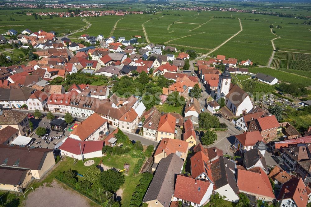 Aerial photograph Weyher in der Pfalz - Town View of the streets and houses of the residential areas in Weyher in der Pfalz in the state Rhineland-Palatinate, Germany