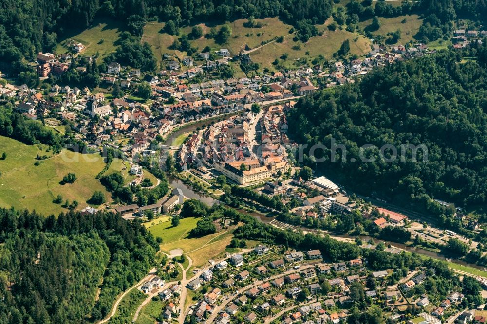 Wolfach from the bird's eye view: Town View of the streets and houses of the residential areas in Wolfach in the state Baden-Wurttemberg, Germany