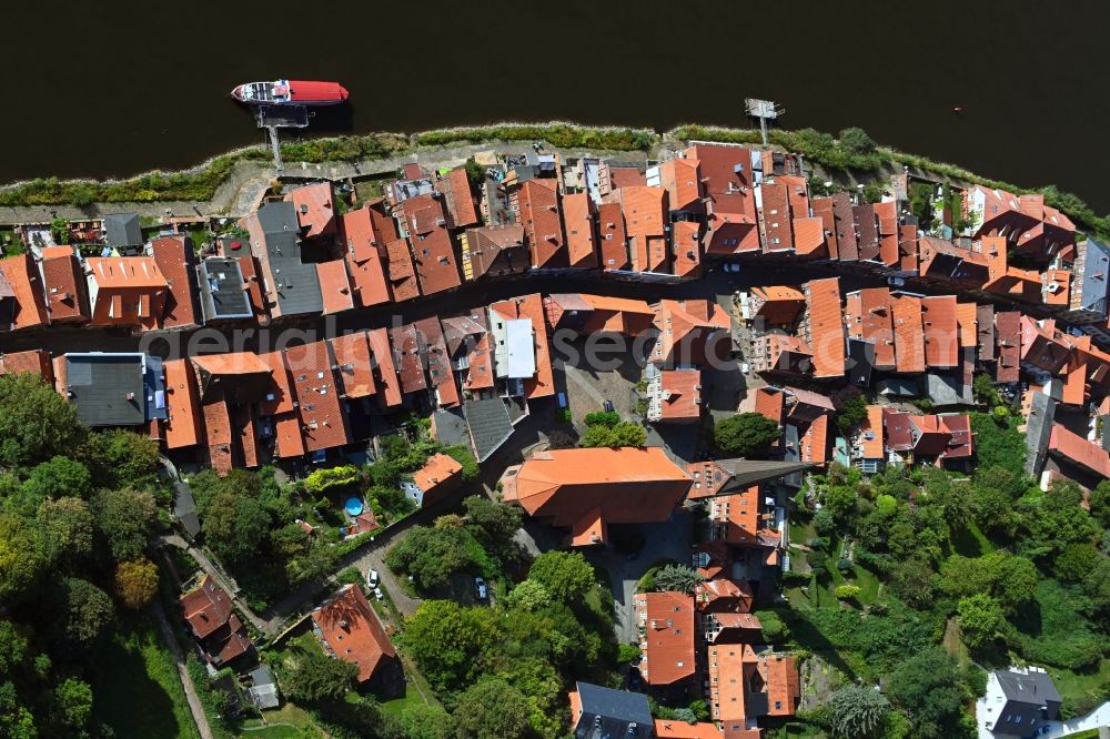 Aerial photograph Lauenburg/Elbe - Town on the banks of the river of the River Elbe in Lauenburg/Elbe in the state Schleswig-Holstein, Germany