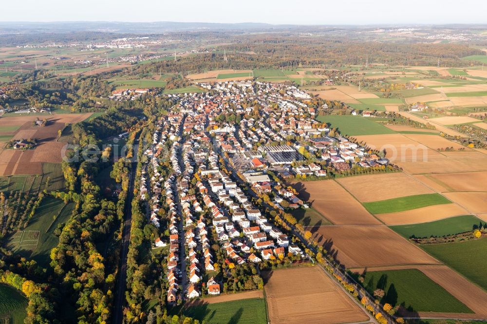 Aerial image Höfingen - Town on the banks of the river Glems in Hoefingen in the state Baden-Wurttemberg, Germany