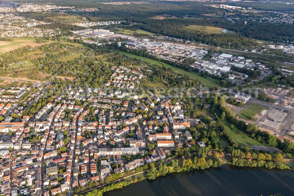 Aerial photograph Offenbach am Main - Town on the banks of the river of the Main river in the district Buergel in Offenbach am Main in the state Hesse, Germany