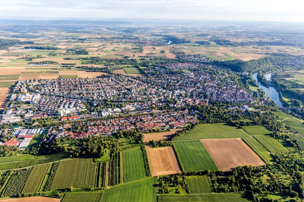 Aerial photograph Marbach am Neckar - Town on the banks of the river of the river Neckar in Marbach am Neckar in the state Baden-Wurttemberg, Germany