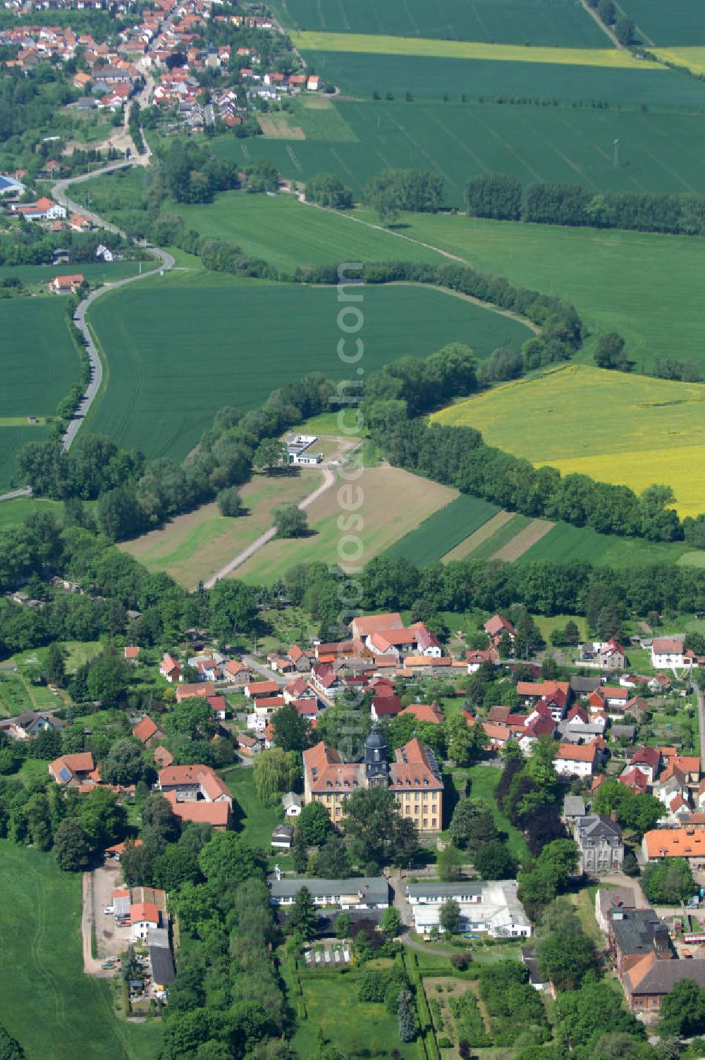 Aerial photograph Friedrichswerth - Village resp. small town Friedrichswerth with the castle in Thuringia