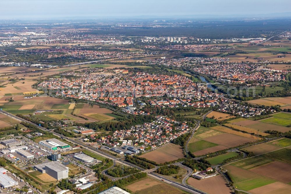 Mannheim from above - Village on the banks of the area Neckar - river course in Mannheim in the state Baden-Wuerttemberg, Germany