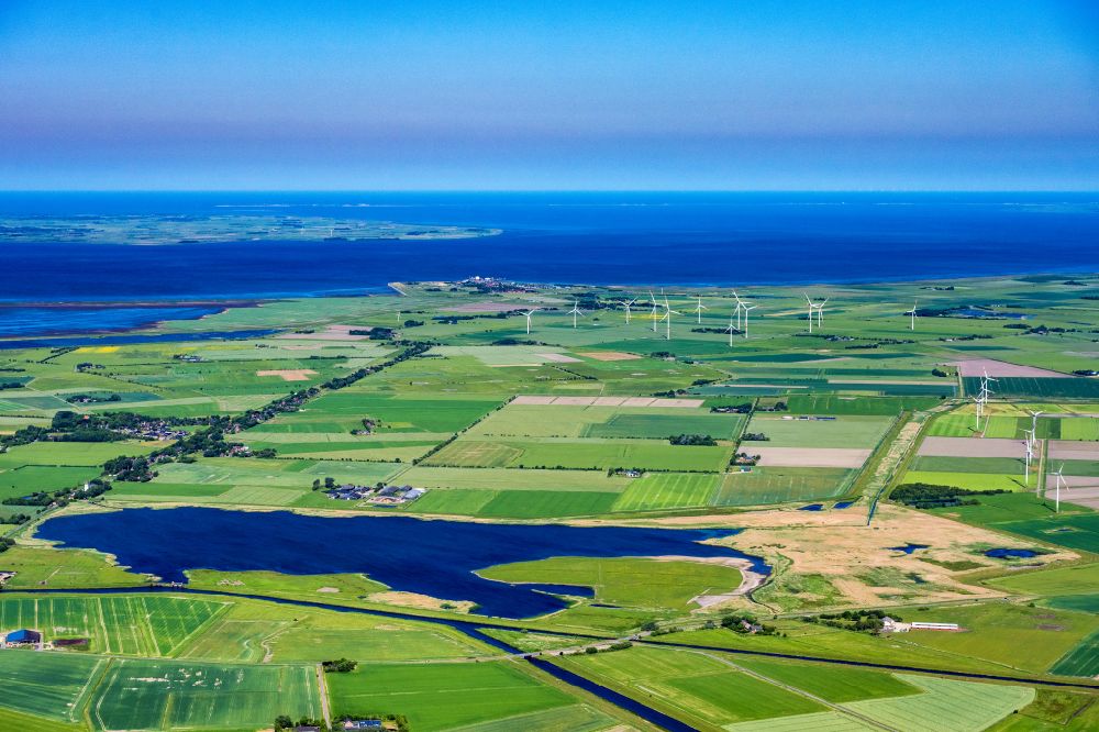 Aerial image Dagebüll - Village on the banks of the area lake Sueder Waygaard North Friesland in the state Schleswig-Holstein, Germany