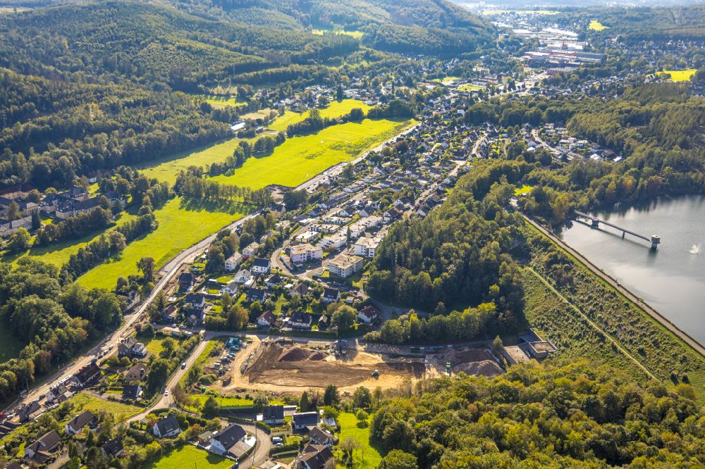 Aerial image Allenbach - Town center with the Breitenbachtalsperre dam in Allenbach in Siegerland in the state of North Rhine-Westphalia, Germany
