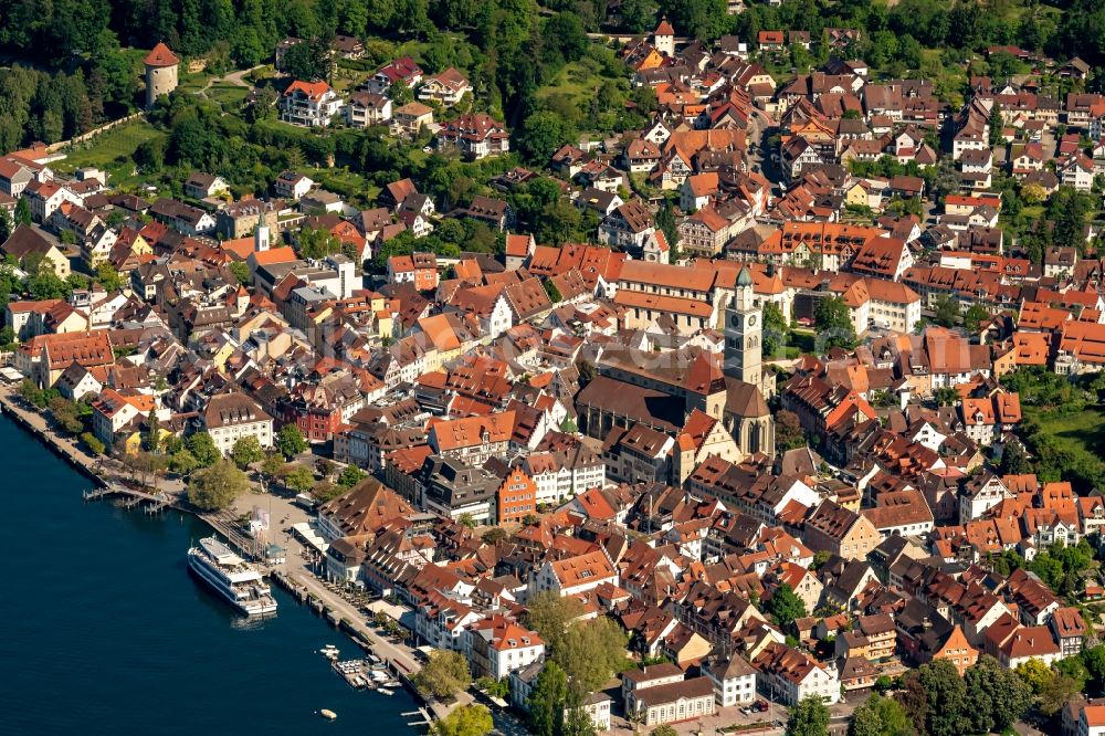 Überlingen from the bird's eye view: Village on the banks of the area Lake Constance in Ueberlingen in the state Baden-Wuerttemberg, Germany