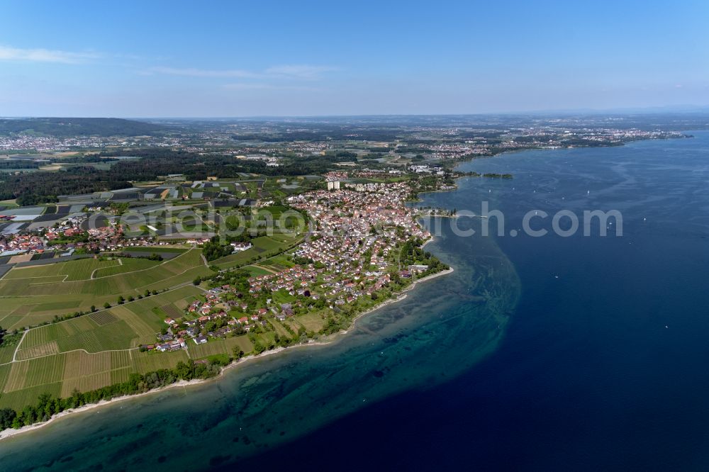 Immenstaad am Bodensee from above - Village on the banks of the area Lake Constance in Immenstaad am Bodensee at Bodensee in the state Baden-Wuerttemberg, Germany
