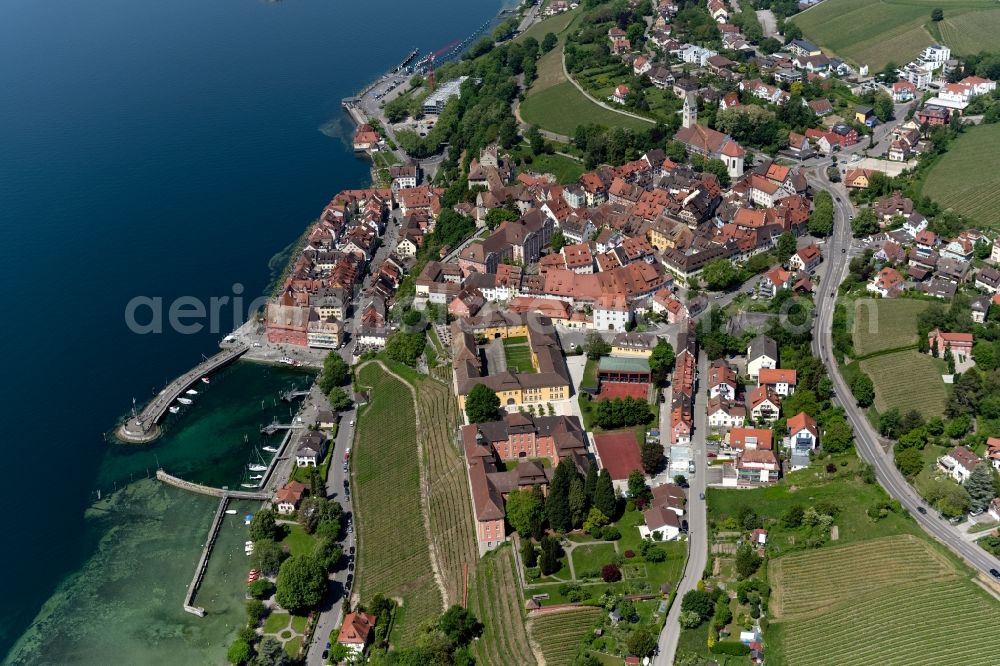 Aerial photograph Meersburg - Village on the banks of the area Lake Constance in Meersburg in the state Baden-Wuerttemberg