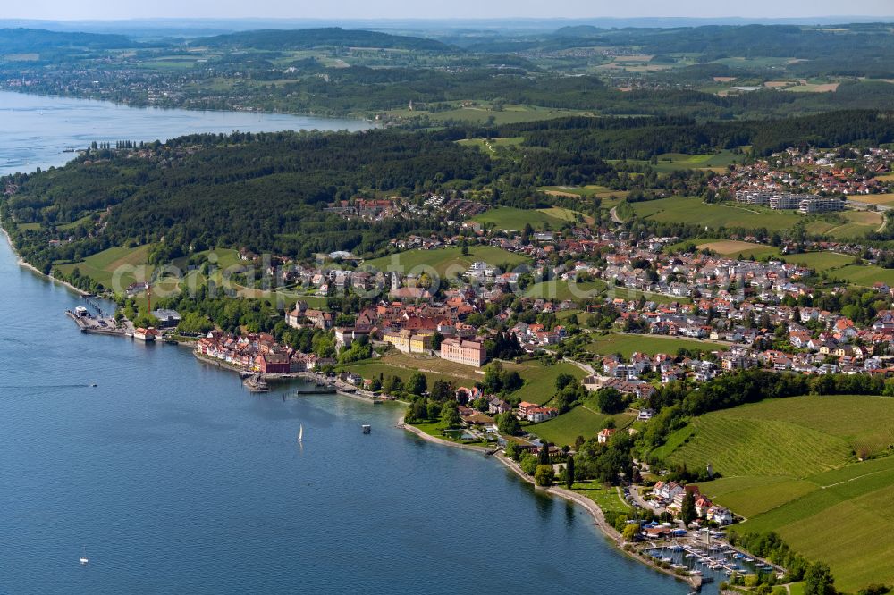 Aerial photograph Meersburg - Village on the banks of the area Lake Constance in Meersburg in the state Baden-Wurttemberg, Germany