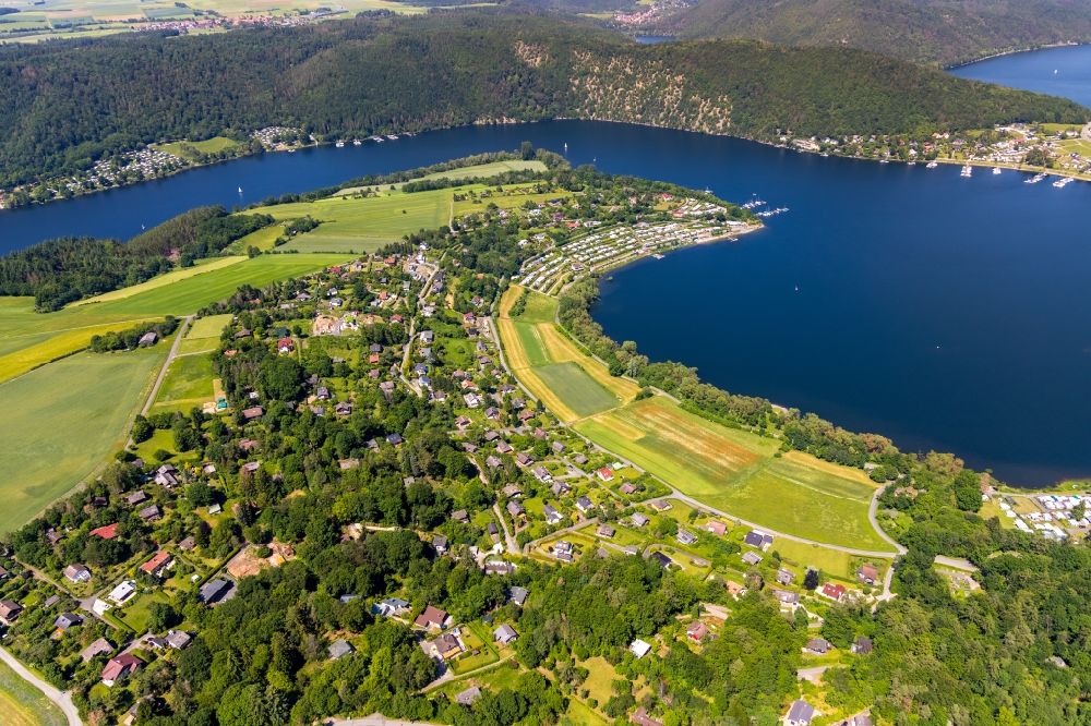 Bringhausen from the bird's eye view: Village on the banks of the area of Edersee in Bringhausen in the state Hesse, Germany