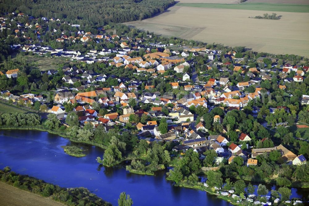 Aerial photograph Biederitz - Village on the banks of the area of Ehle - Biederitzer See in Biederitz in the state Saxony-Anhalt, Germany