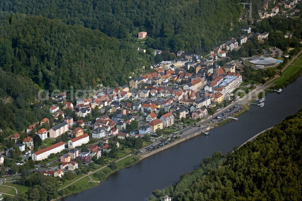 Aerial photograph Bad Schandau - Town center on the banks of the Elbe - river course in Bad Schandau in Saxon Switzerland in the state Saxony, Germany