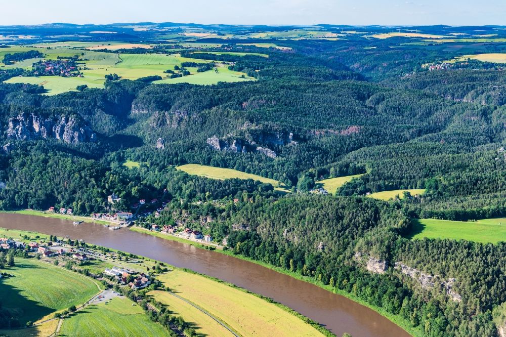 Rathen from the bird's eye view: Town center on the banks of the Elbe - river course in Rathen am Elbe Sand Mountains in Saxon Switzerland in the state Saxony, Germany