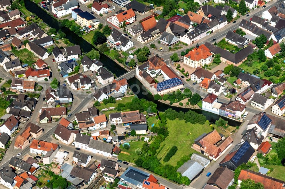 Aerial photograph Kappel-Grafenhausen - Village on the banks of the area of Elz - river course in Kappel-Grafenhausen in the state Baden-Wurttemberg, Germany